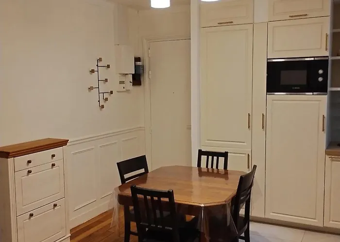 Charming Apartment Paris